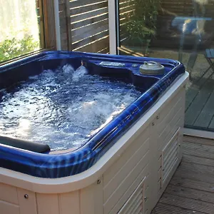  Séjour à la campagne Petit Chalet Climatisé Avec Jacuzzi Privé France